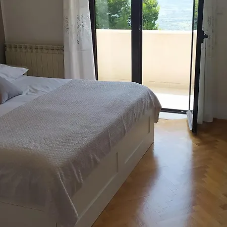 Apartment Orange